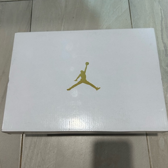 Wmns Jordan 1 Mid SE ‘Multi-Color’ - Picture 4 of 7